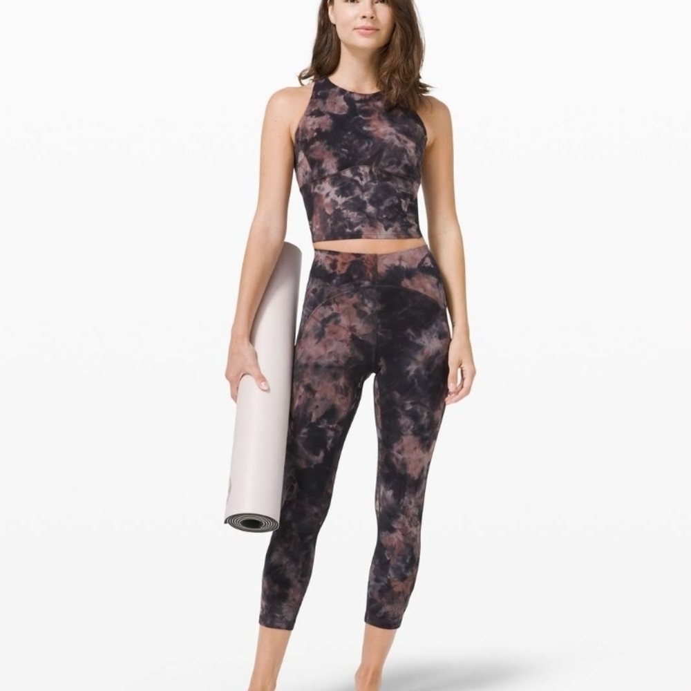 Lululemon Unlimit High-Rise Crop 23" *Keyhole
Diamond Dye Graphite Grey And Pink